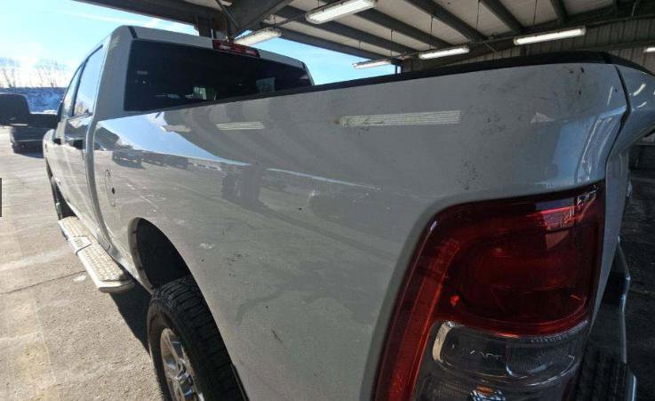 Used 2024 RAM 2500 Big Horn w/ Off Road Package AWD/4WD image 12