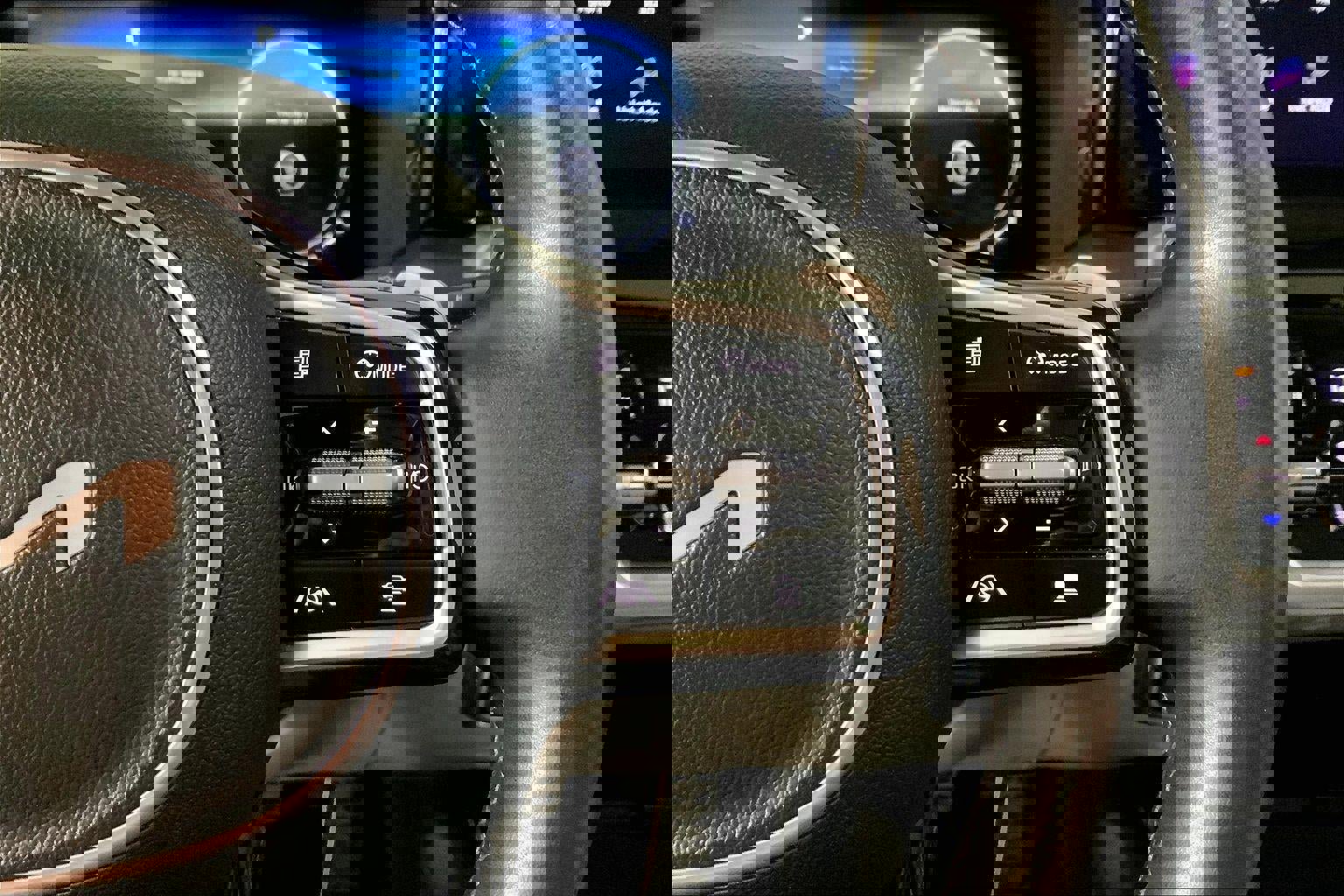 Used 2023 Kia Sorento SX Prestige w/ Panoramic Sunroof Package AWD/4WD image 19