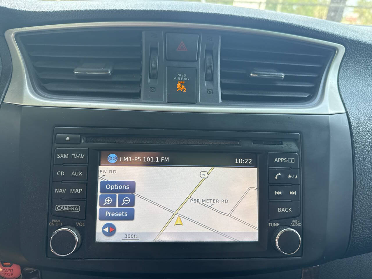 Used 2015 Nissan Sentra SL w/ SL Premium Package FWD image 18