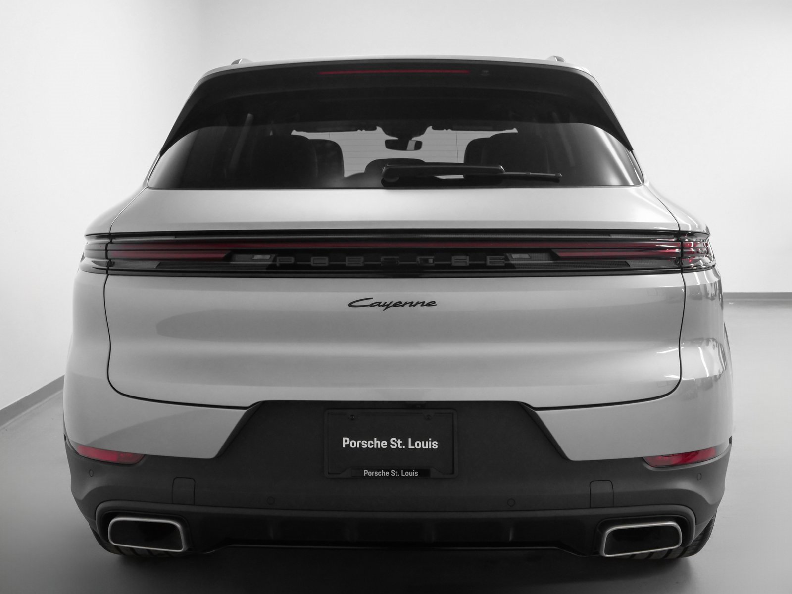 Used 2025 Porsche Cayenne image 7
