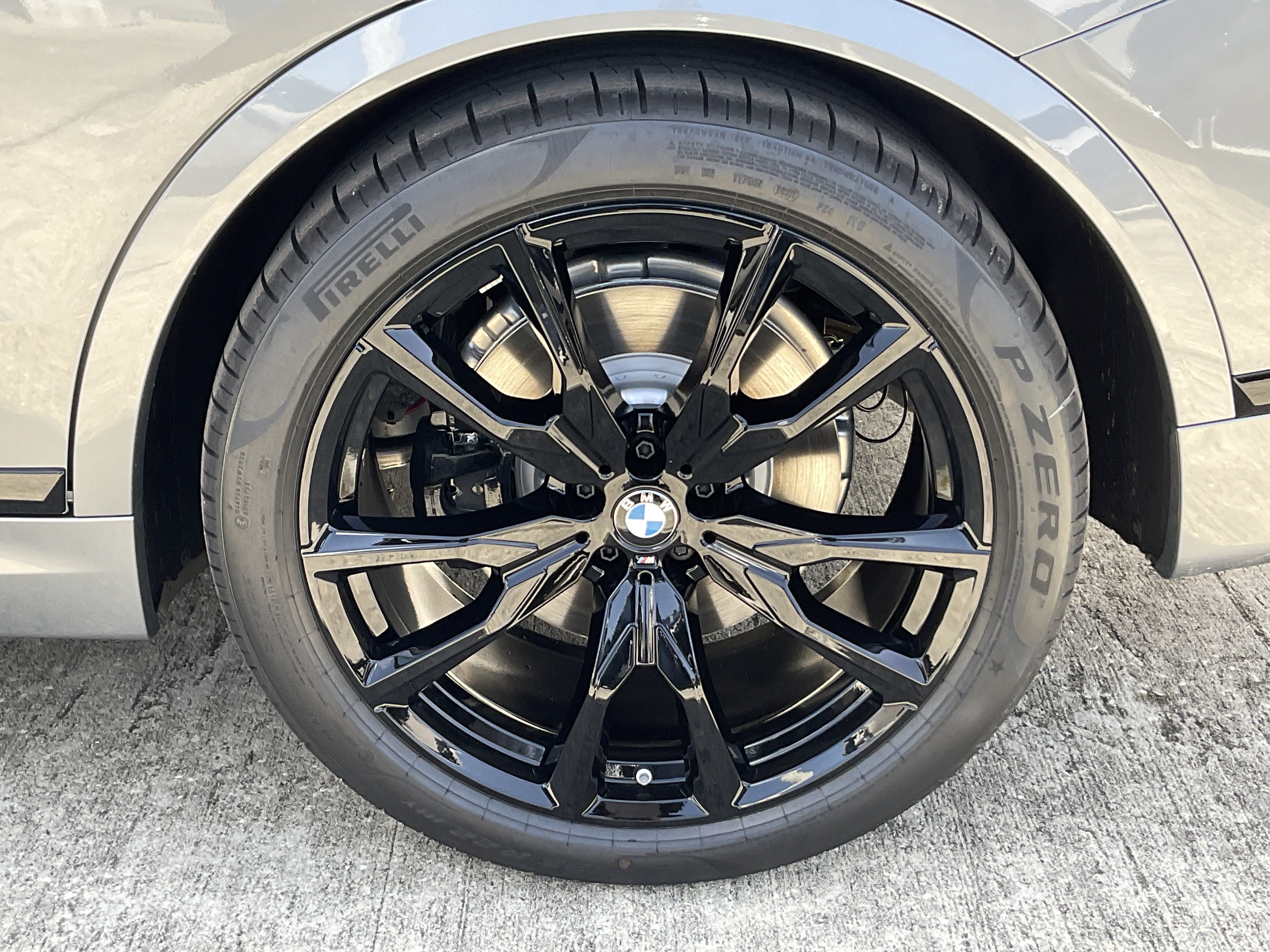 New 2027 BMW X7 xDrive40i w/ M Sport Package AWD/4WD image 7