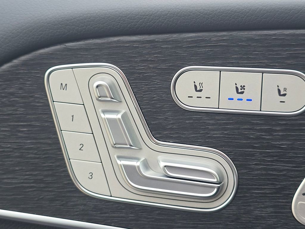 New 2026 Mercedes-Benz GLS 450 4MATIC image 6