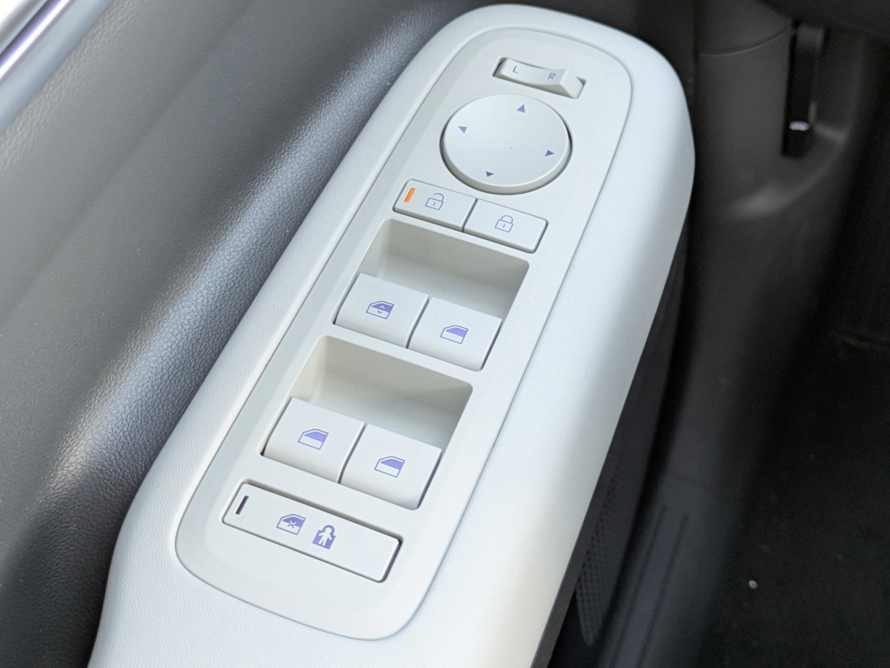 New 2026 Hyundai Santa Fe SE image 26