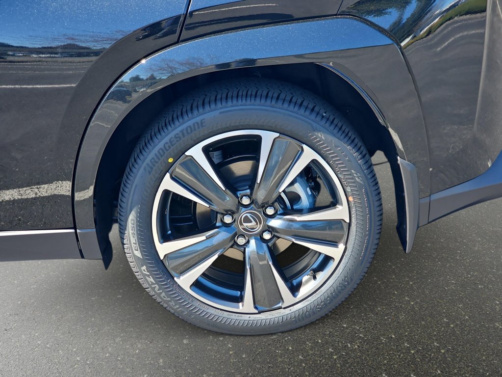 New 2026 Lexus UX 300h AWD w/ Accessory Package (P1) image 32