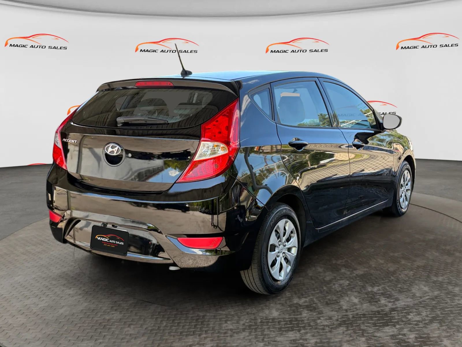Used 2016 Hyundai Accent SE FWD image 10