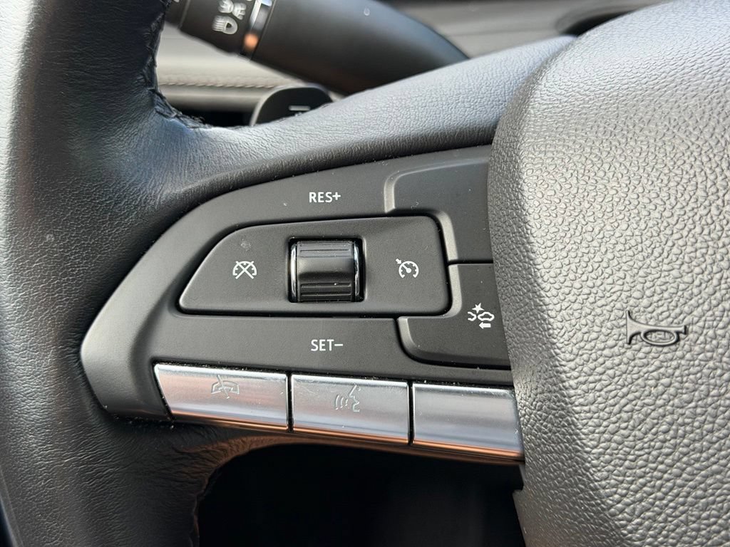 Used 2025 Cadillac XT4 Premium Luxury AWD/4WD image 31