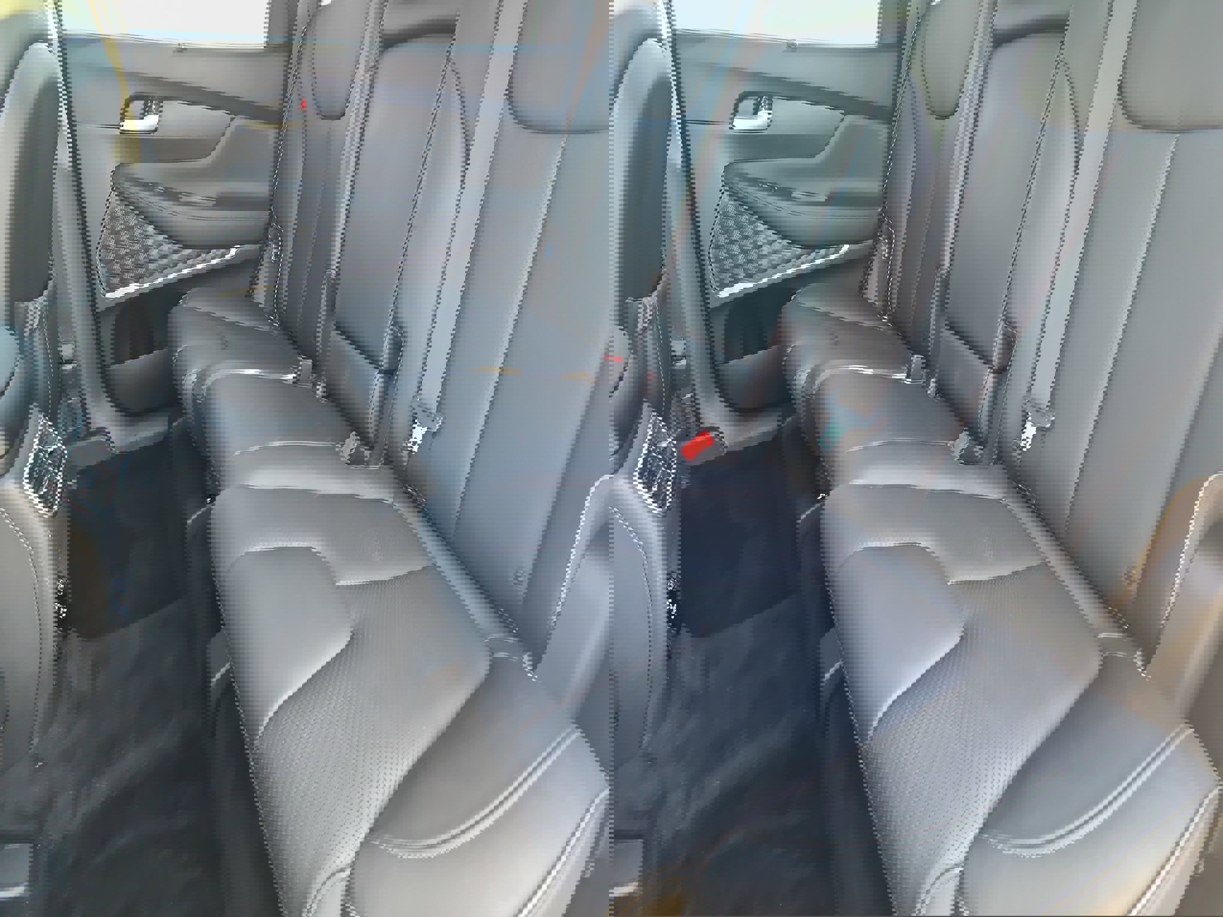 Used 2022 Hyundai Santa Fe Limited AWD/4WD image 14