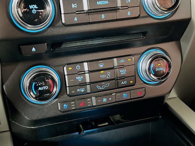 Used 2018 Ford F150 King Ranch w/ Equipment Group 601A Luxury AWD/4WD image 20
