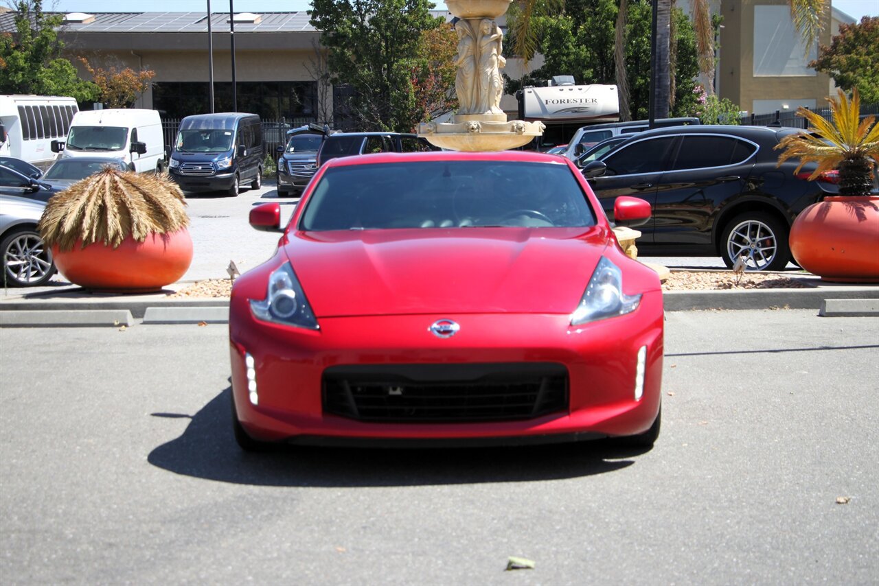 Used 2019 Nissan 370Z Coupe RWD image 3
