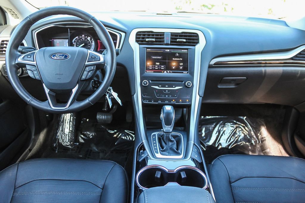 Used 2014 Ford Fusion Energi SE image 16