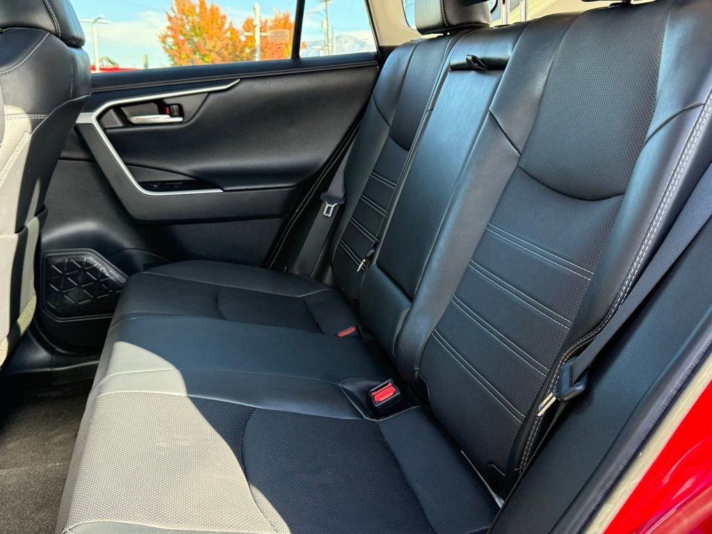 Used 2021 Toyota RAV4 Limited image 26