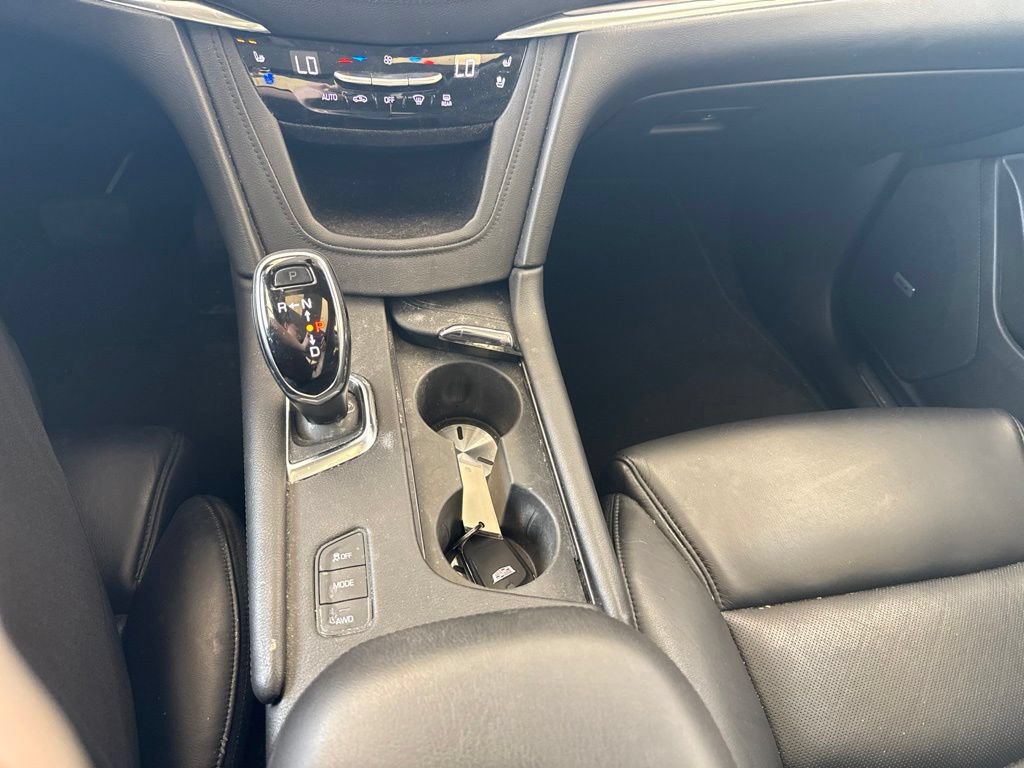 Used 2017 Cadillac XT5 Premium Luxury w/ Advanced Security Package AWD/4WD image 29