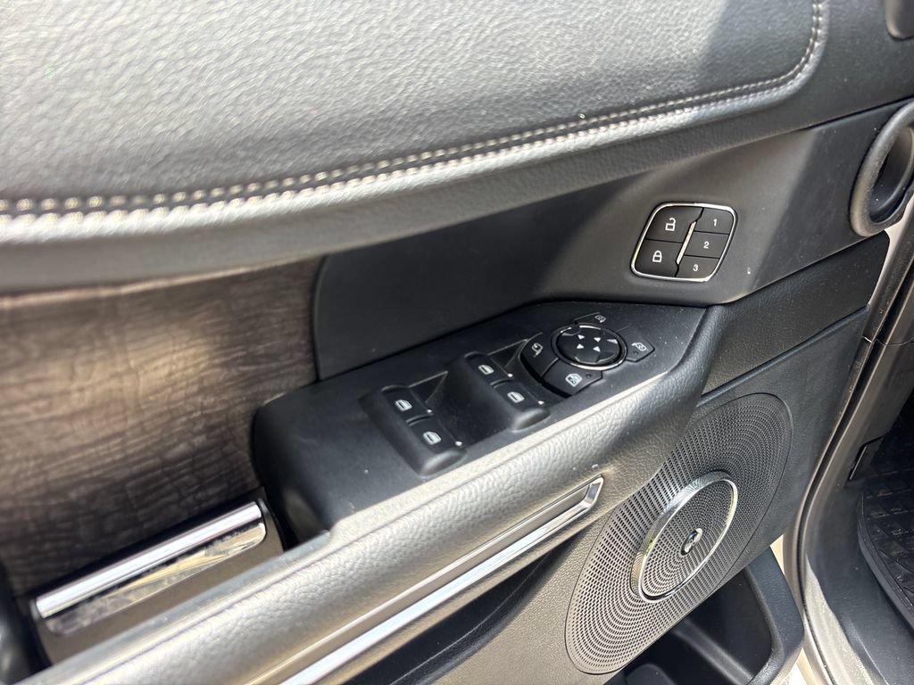Used 2019 Ford Expedition Limited w/ Special Edition Package RWD image 17