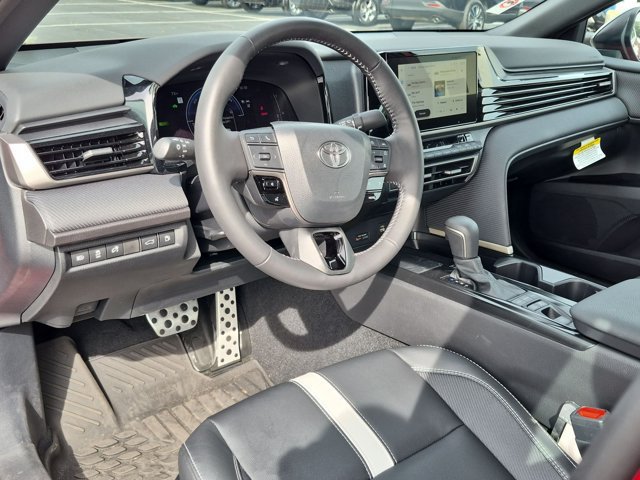 Certified 2026 Toyota Camry Hybrid w/ Convenience Package AWD/4WD image 4