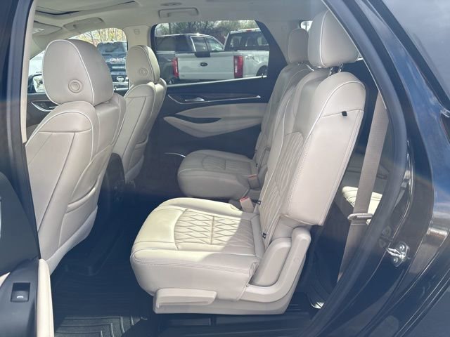 Used 2023 Buick Enclave Avenir image 23