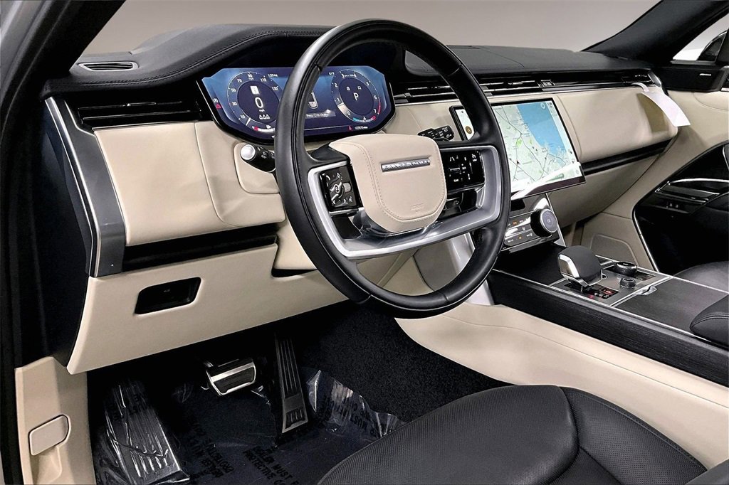 Used 2023 Land Rover Range Rover SE image 15