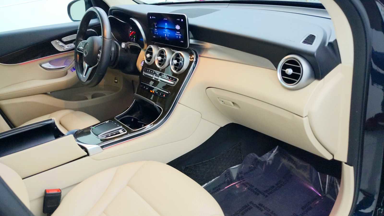 Used 2020 Mercedes-Benz GLC 300 image 21