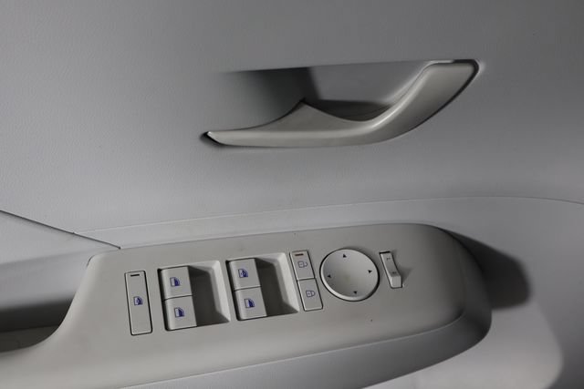 Used 2024 Hyundai Kona SEL FWD image 18