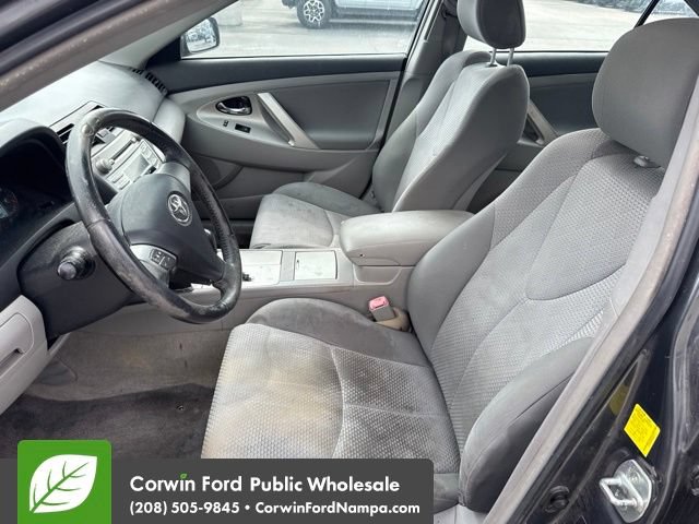 Used 2011 Toyota Camry SE w/ SE Extra-Value Pkg #1 FWD image 11
