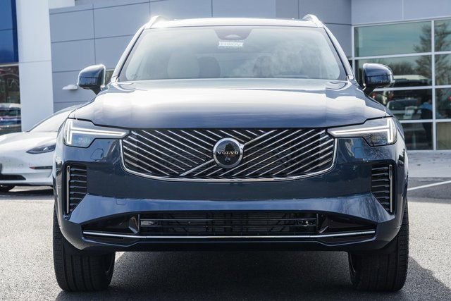 New 2026 Volvo XC90 B6 Ultra w/ Protection Package image 2