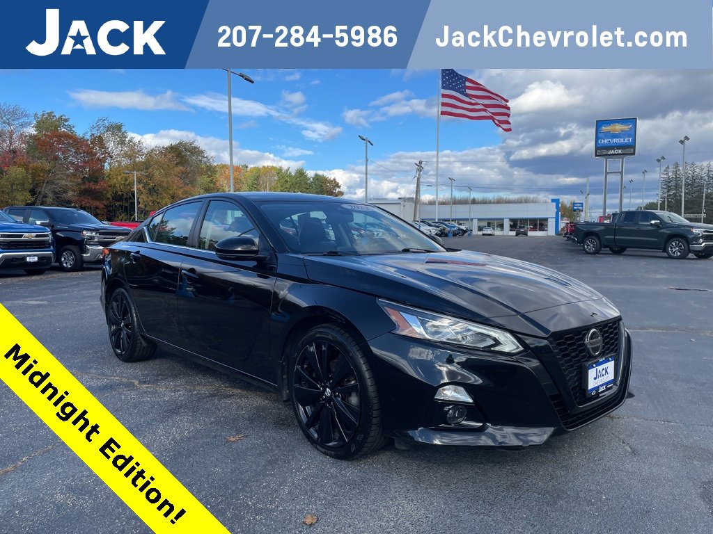 Used 2022 Nissan Altima 2.5 SR w/ Midnight Edition Package