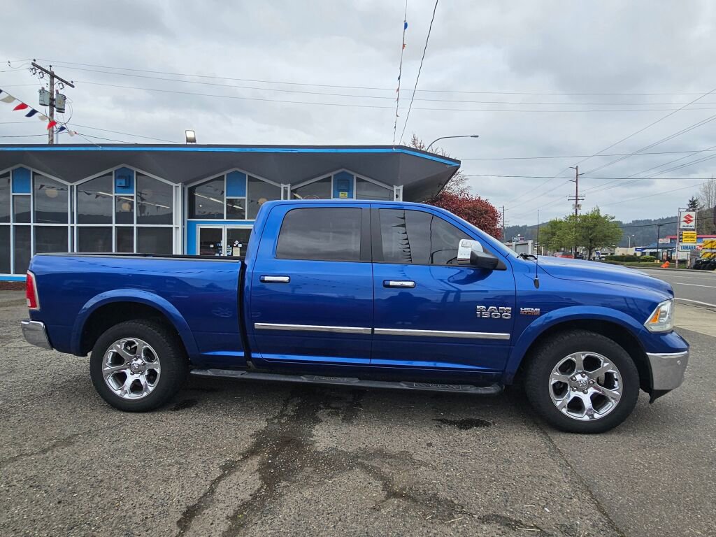 Used 2018 RAM 1500 Laramie w/ Convenience Group AWD/4WD image 8