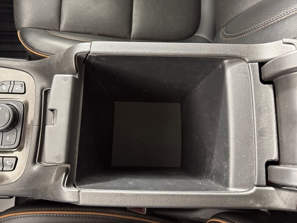 Used 2022 GMC Acadia AT4 w/ GMC Pro Grade Package image 25