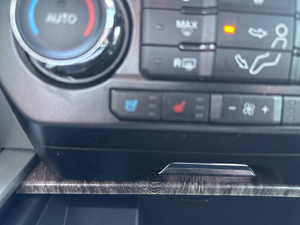 Used 2019 Ford F250 Lariat w/ Lariat Ultimate Package AWD/4WD image 29
