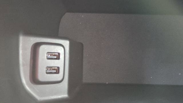 Used 2024 GMC Terrain SLT w/ Infotainment Package II image 33