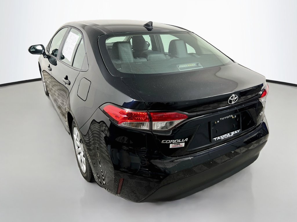 Used 2024 Toyota Corolla LE FWD image 5