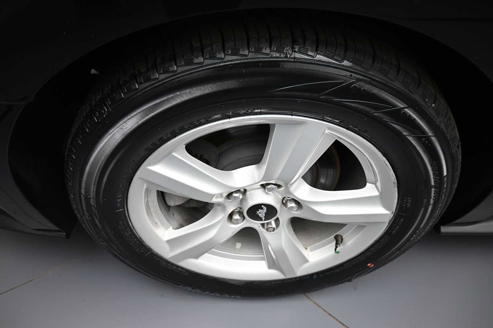 Used 2019 Ford Mustang Convertible RWD image 12