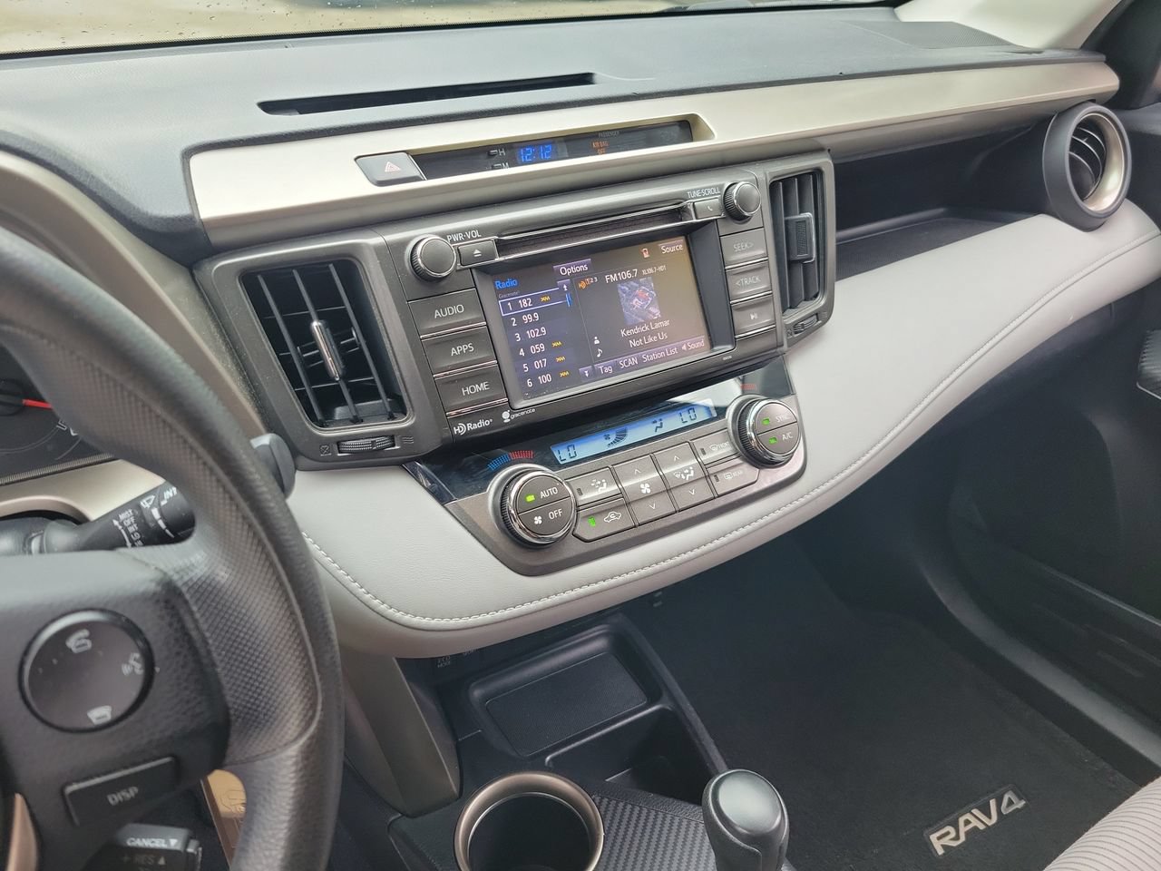 Used 2014 Toyota RAV4 XLE FWD image 22