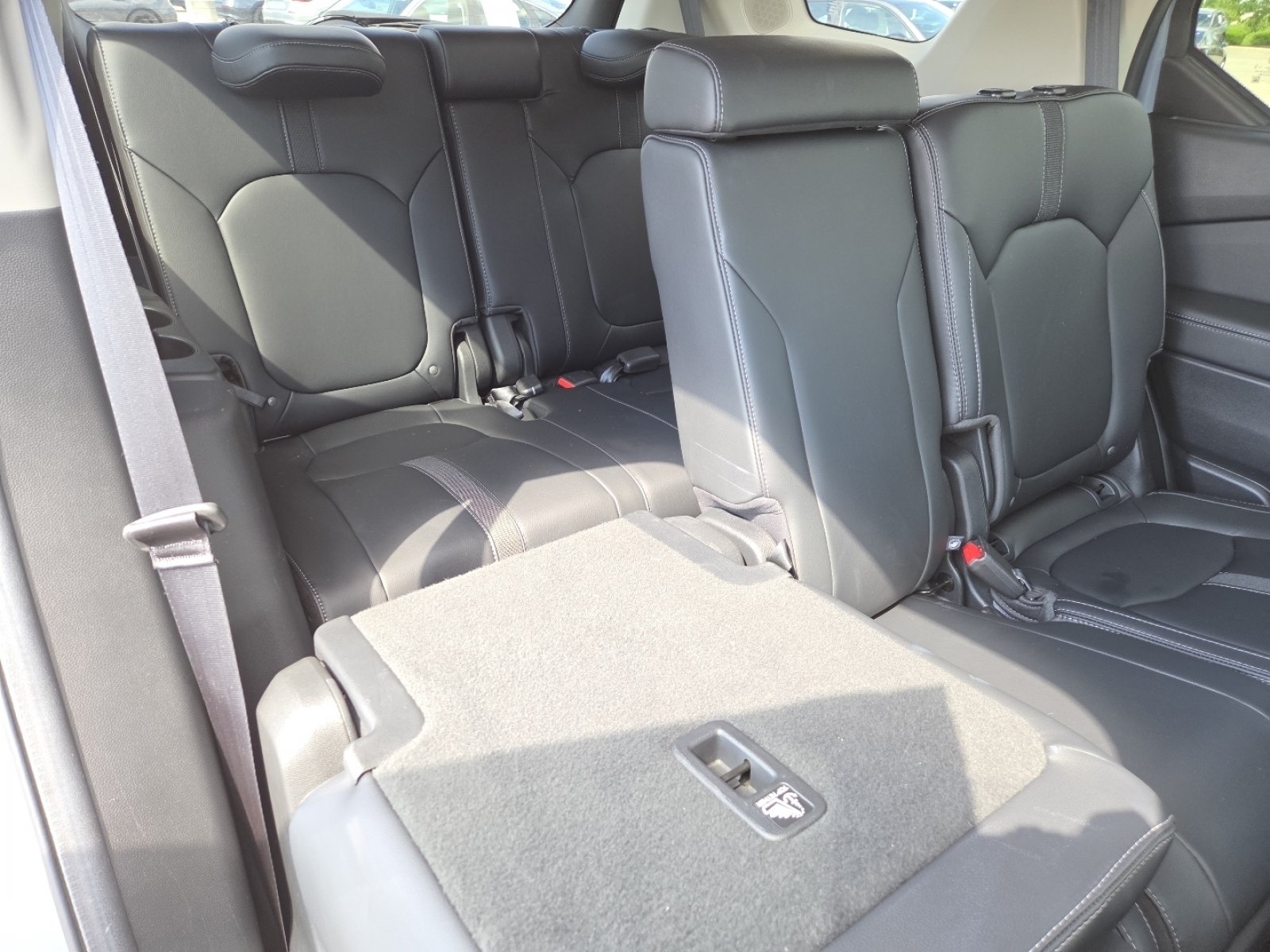 Used 2024 Honda Pilot Touring image 23