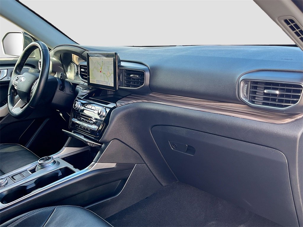 Used 2022 Ford Explorer Limited w/ Equipment Group 301A image 31