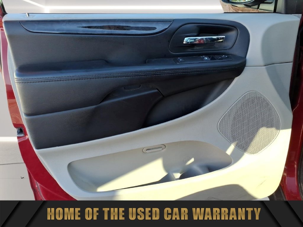 Used 2016 Dodge Grand Caravan American Value Package w/ UConnect Hands-Free Group FWD image 10