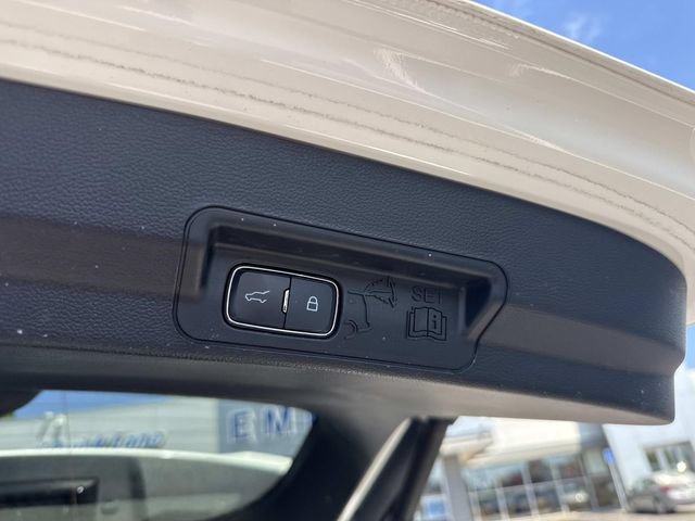 Used 2023 Ford Explorer XLT w/ Equipment Group 202A AWD/4WD image 9