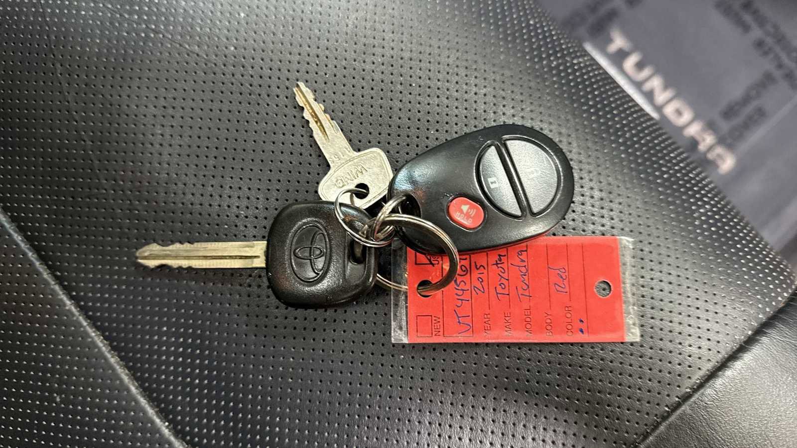 Used 2015 Toyota Tundra Platinum image 32