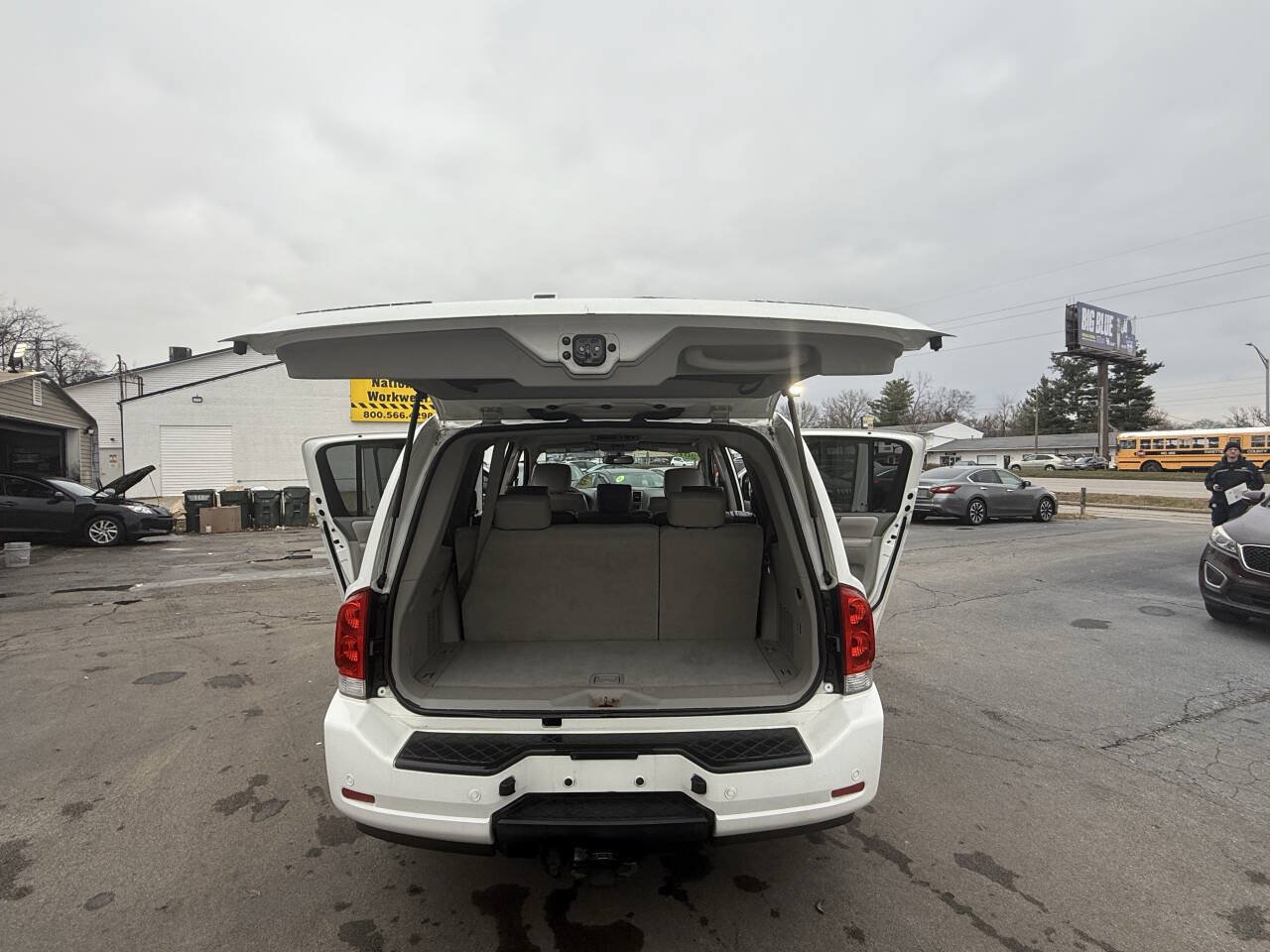 Used 2010 Nissan Armada Titanium AWD/4WD image 25