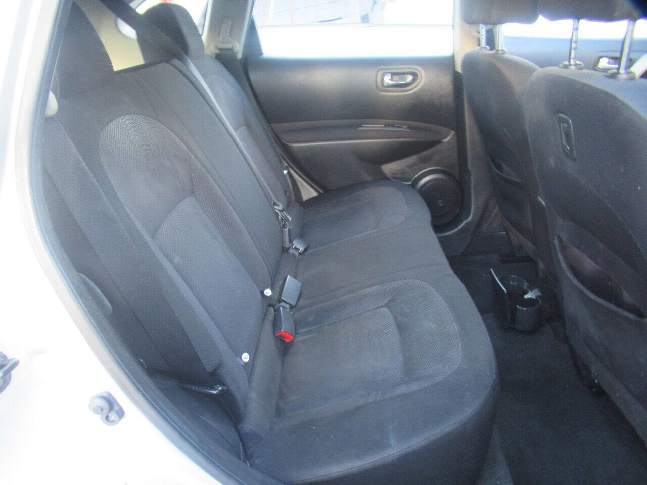 Used 2014 Nissan Rogue S w/ Convenience Package AWD/4WD image 29