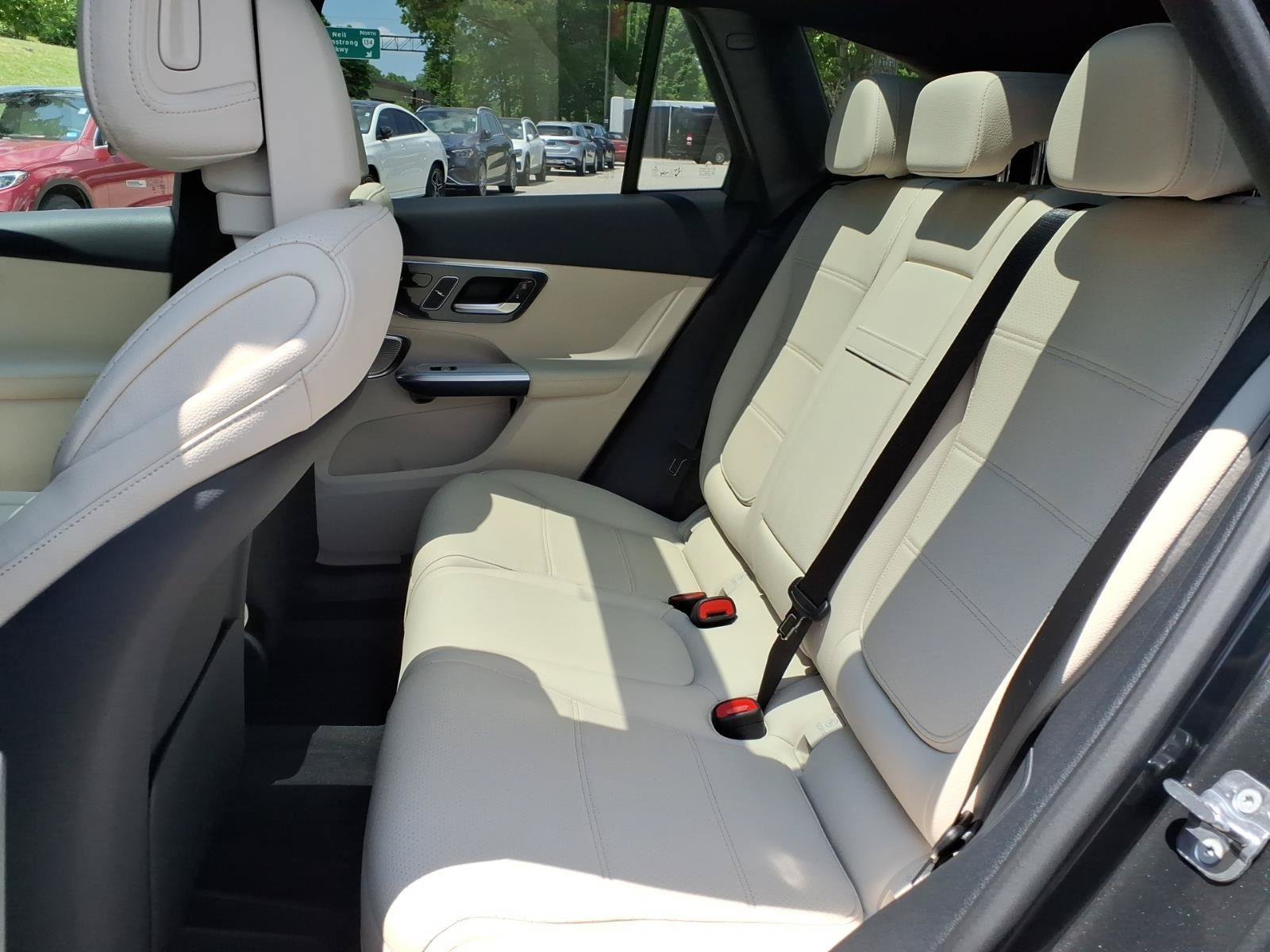 New 2026 Mercedes-Benz GLC 300 4MATIC image 17