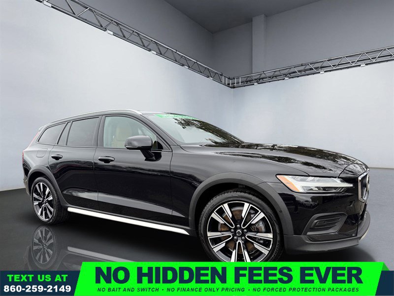 Used 2020 Volvo V60 T5 Cross Country w/ Protection Package Premier image 1