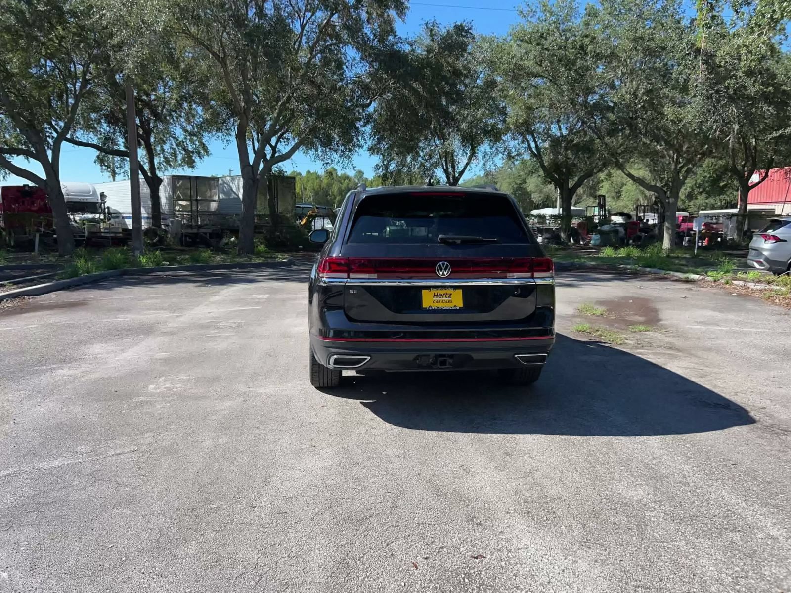 Used 2026 Volkswagen Atlas SE FWD image 12