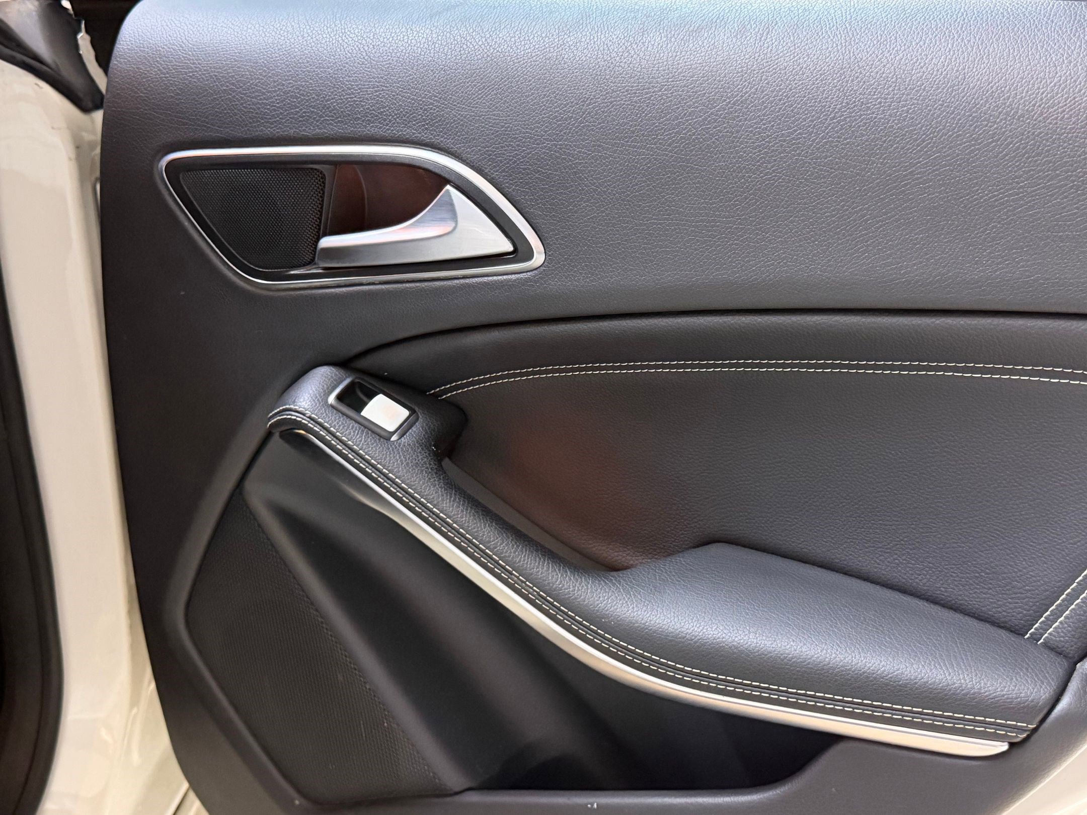 Used 2015 Mercedes-Benz CLA 250 image 36