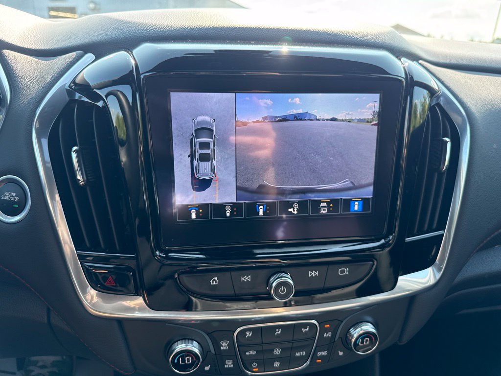 Used 2023 Chevrolet Traverse RS AWD/4WD image 33