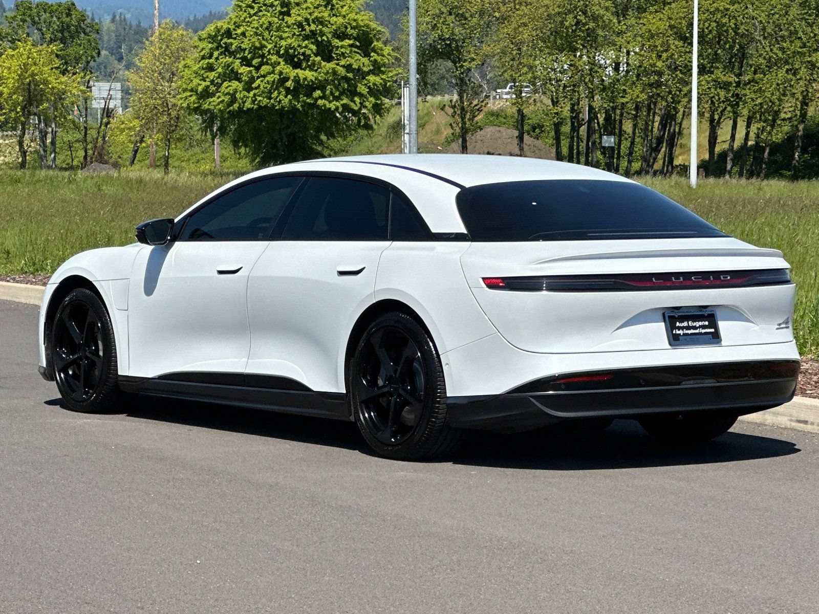 Used 2025 Lucid Air Touring AWD/4WD image 5