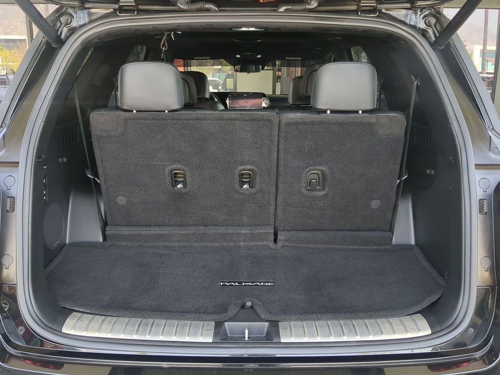 Used 2023 Hyundai Palisade Calligraphy image 30
