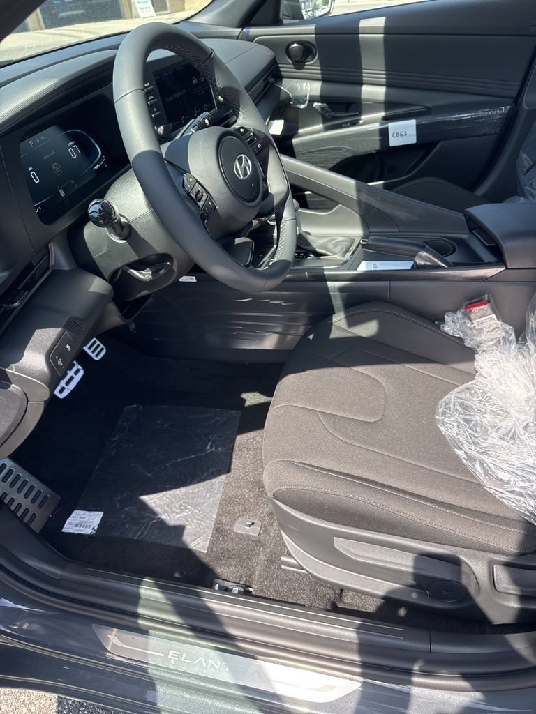 New 2026 Hyundai Elantra Sport FWD image 10