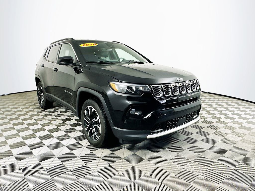 Used 2024 Jeep Compass Limited AWD/4WD image 2