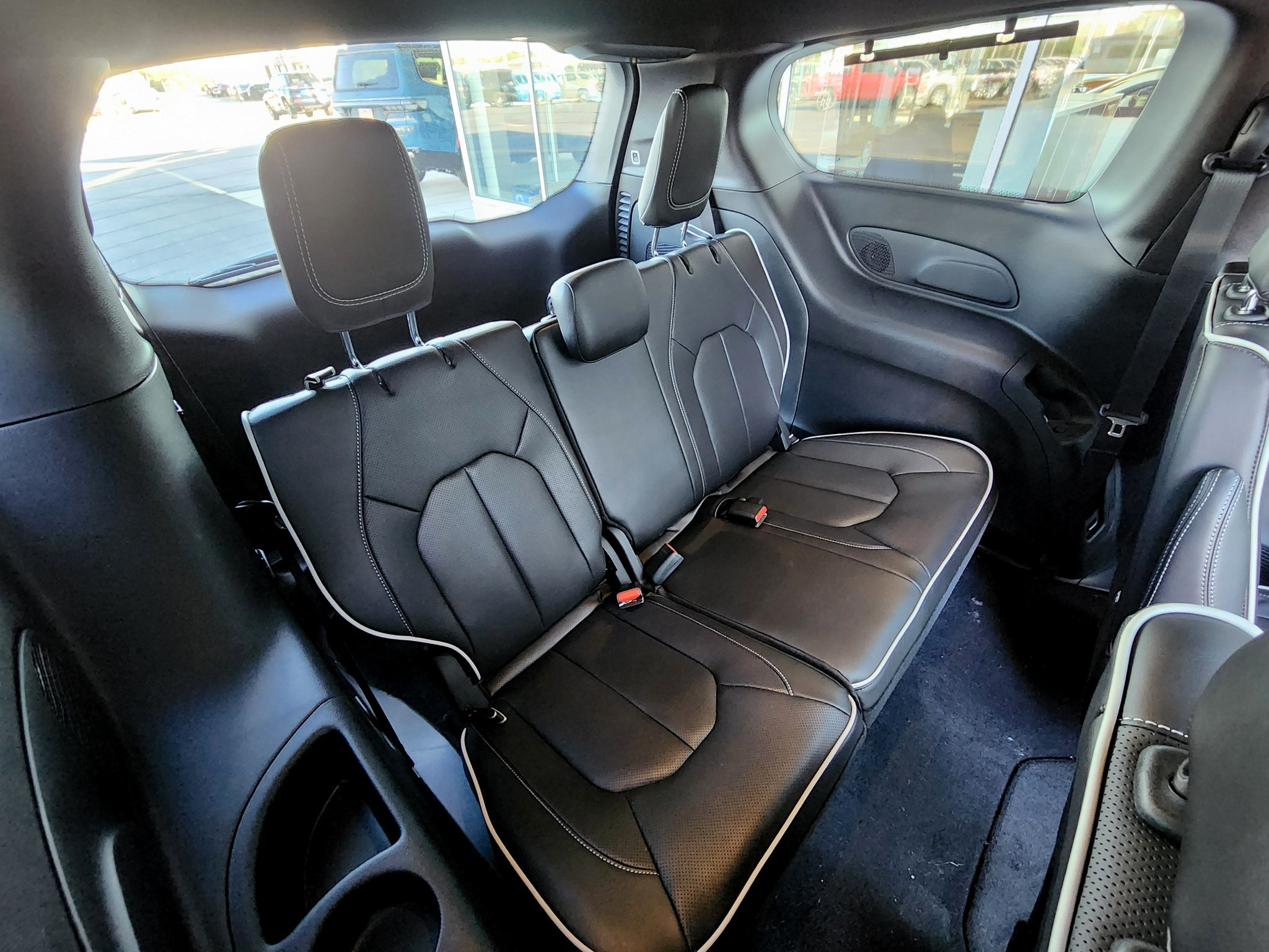 New 2027 Chrysler Pacifica Limited FWD image 42