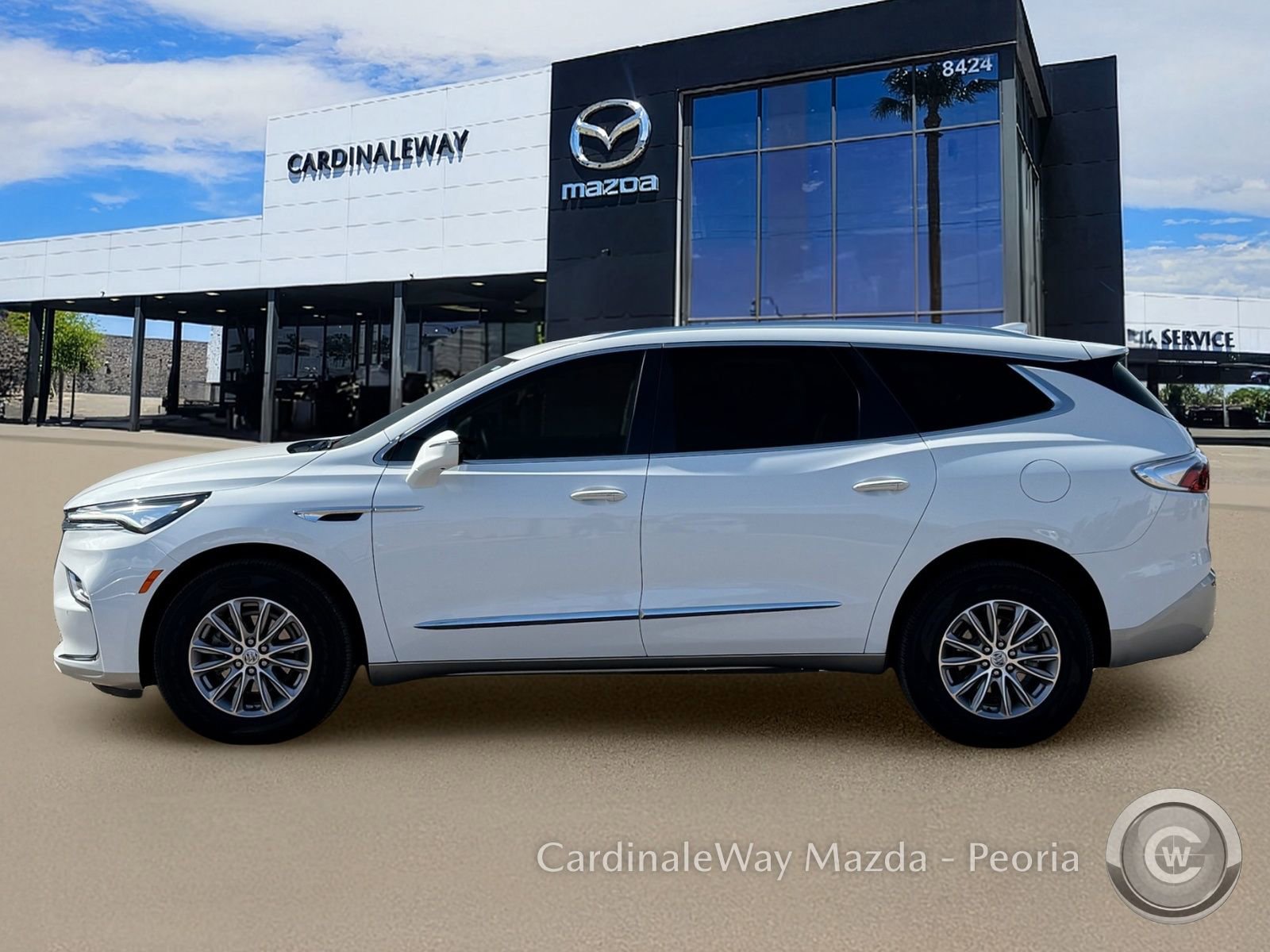 Used 2024 Buick Enclave Essence w/ Technology Package FWD image 3